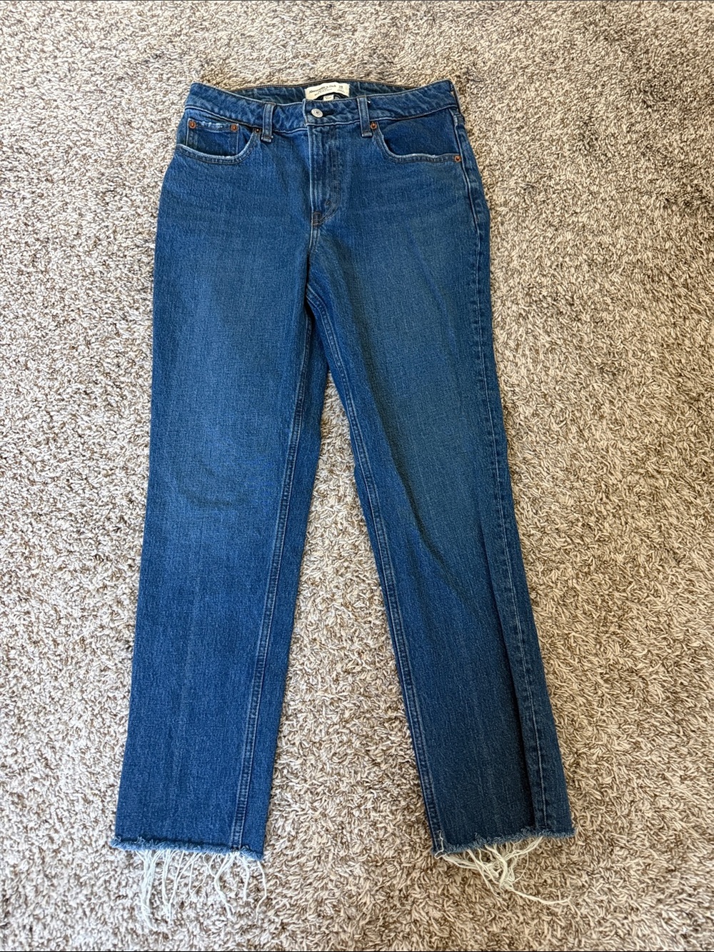 Abercrombie & Fitch Curve Love Mid rise 90’s Straight Blue Denim Jeans
